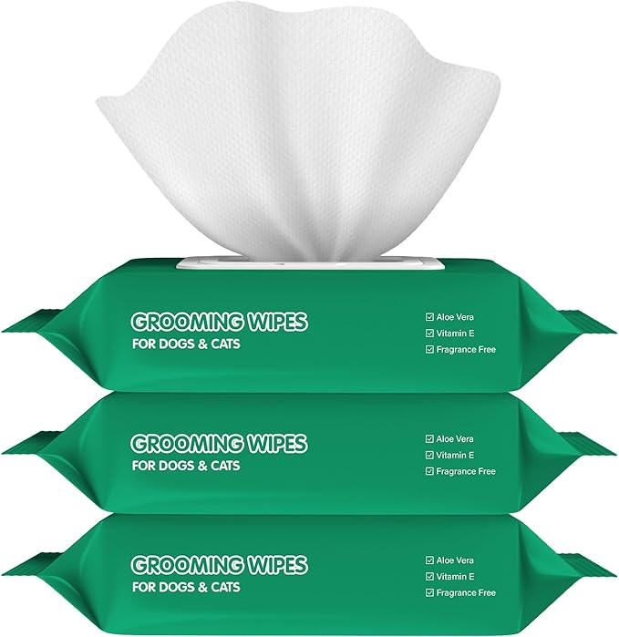 COCOYO Disposable Wet Wipes for Dogs & Cats I 300 Wipes for Cleaning and Deodorizing - Plant-Based, Hypoallergenic Pet Wipes for Puppies - Wipes for Paws, Butt, & Body - Fragrance Free