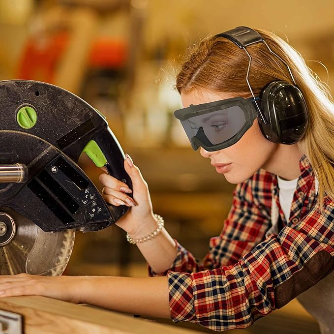 Chemistry Lab Safety Goggles,that Fit Over Glasses,Scientific, Construction, Woodworking, Anti-Fog,Splash,Vent